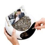 Pink Creative Lazy Snack Bowl with Phone Holder - Dual-Layer Dish for Nuts & Seeds - Image 3