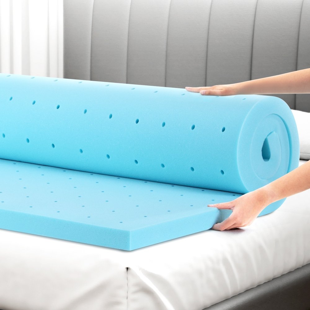 MATTRESS-TOP-VH-GEL-5-K-223150-07 Giselle Bedding Memory Foam Mattress Topper Ventilated Cool Gel 5cm King - Image 1