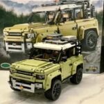 Technical Rover Defender Collector'S Building Blocks Set - Image 5