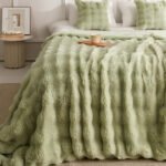 Green Luxury Tuscany Fleece Rabbit Fur Bubble Blanket (180 x 200 CM) - Double-Sided Thickened Soft Plush Bedding & Large Bed Blanket