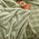 Green Luxury Tuscany Fleece Rabbit Fur Bubble Blanket (180 x 200 CM) - Double-Sided Thickened Soft Plush Bedding & Large Bed Blanket - Image 3