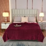 150*200cm Red Solid Colour Flannel Throw Blanket - Thick Double-Sided Fleece with Ribbed Texture - Soft throw blanket& Lightweight for Sofa, Bed, Office Nap, Air-Conditioned Rooms - Durable, Machine Washable, Non-Shedding